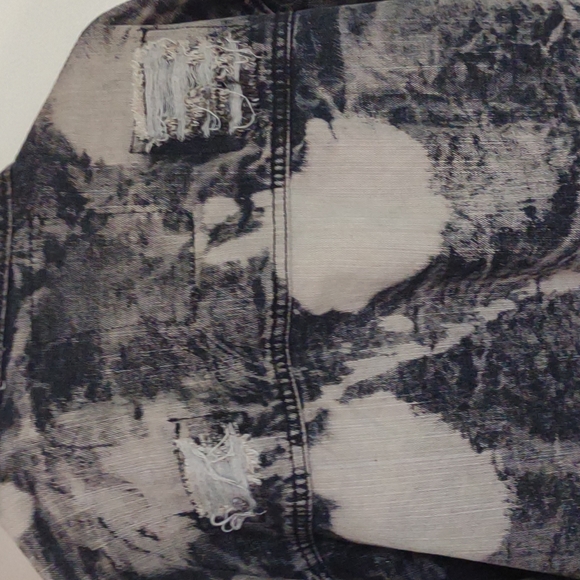 Lightly used Mens awesome acid wash Distressed Denim jacket 2x - Picture 7 of 11